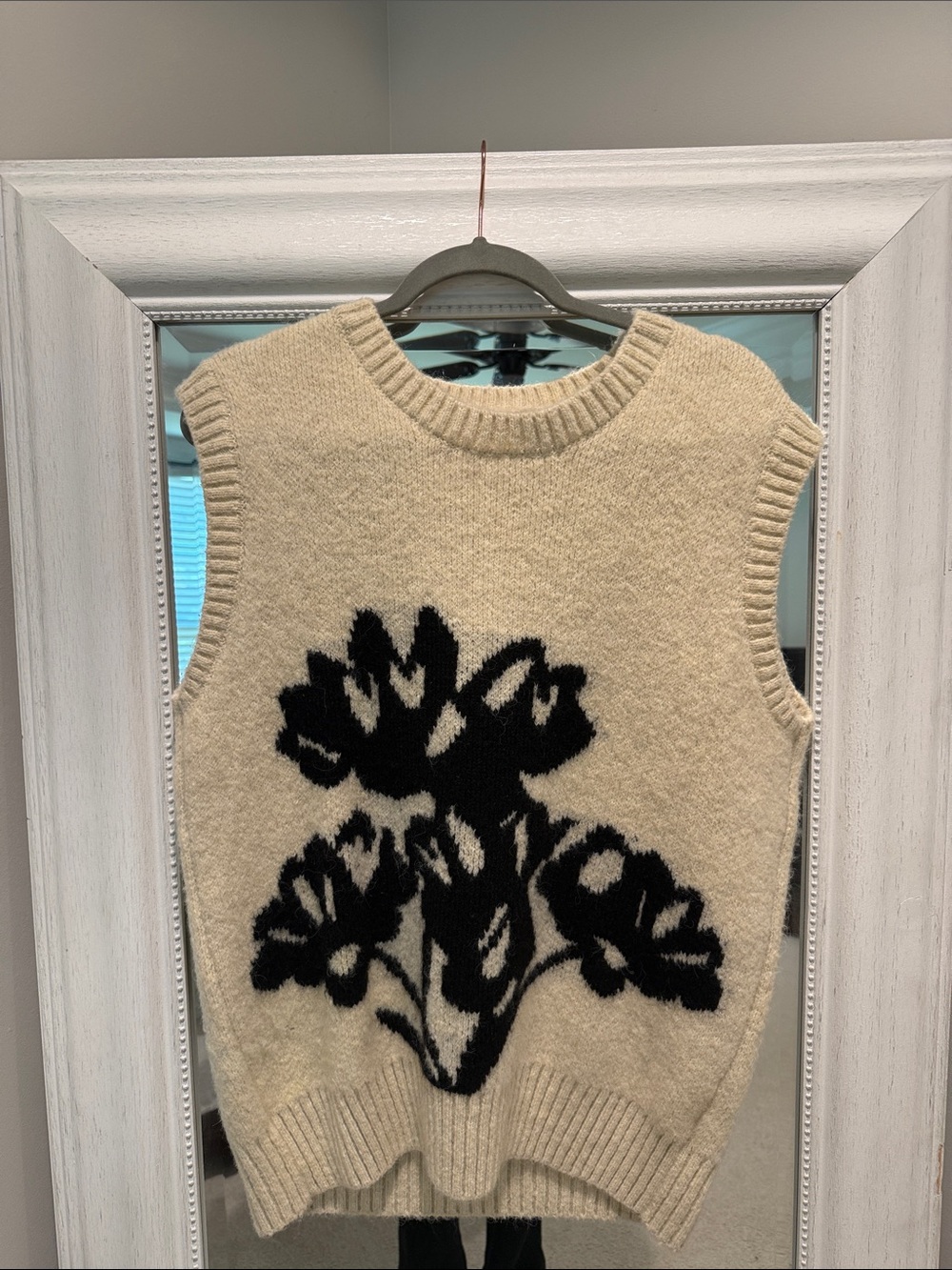 Anthropologie Maeve Cream Sleeveless V-Neck Sweater Vest with Black Floral